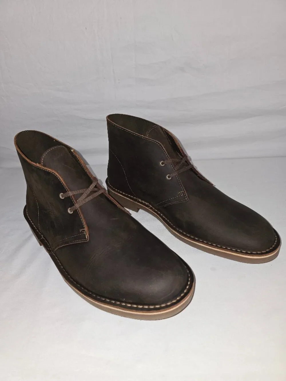 Clarks Shepton Boots Men's Brown Beeswax Leather Chukka Boots Men's 13 W (WIDE)